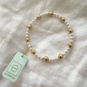 Chic Gold and Pearl Beaded Bracelet eNewton